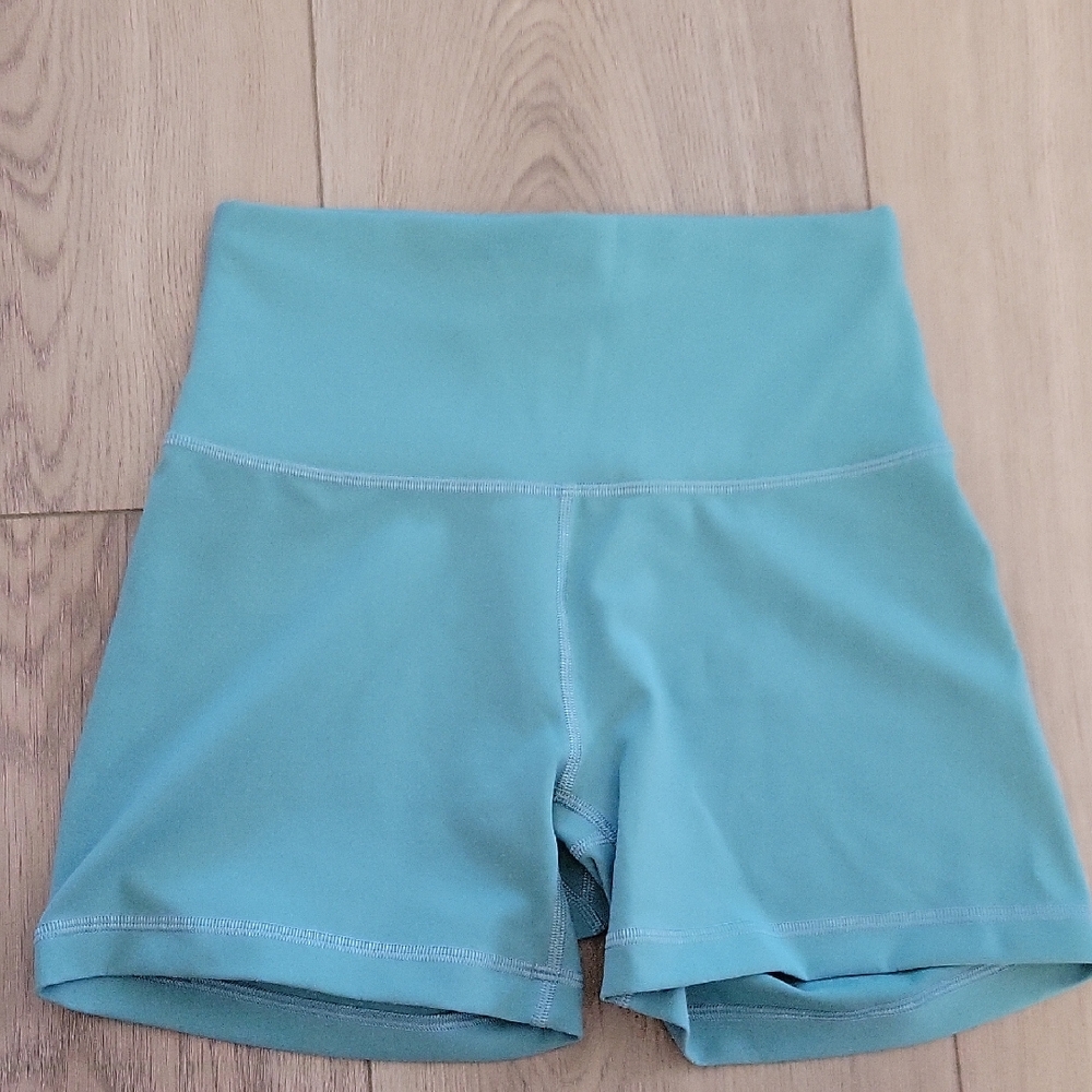 Lululemon Align 2.5" Teal High-Waisted Shorts Size  EUC